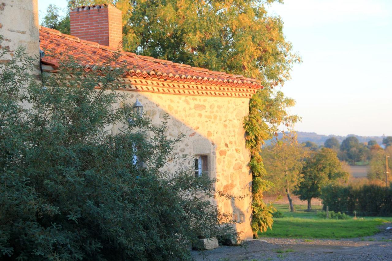 Les Chambres D'Hotes De La Metairie Du Bourg Les Herbiers Εξωτερικό φωτογραφία